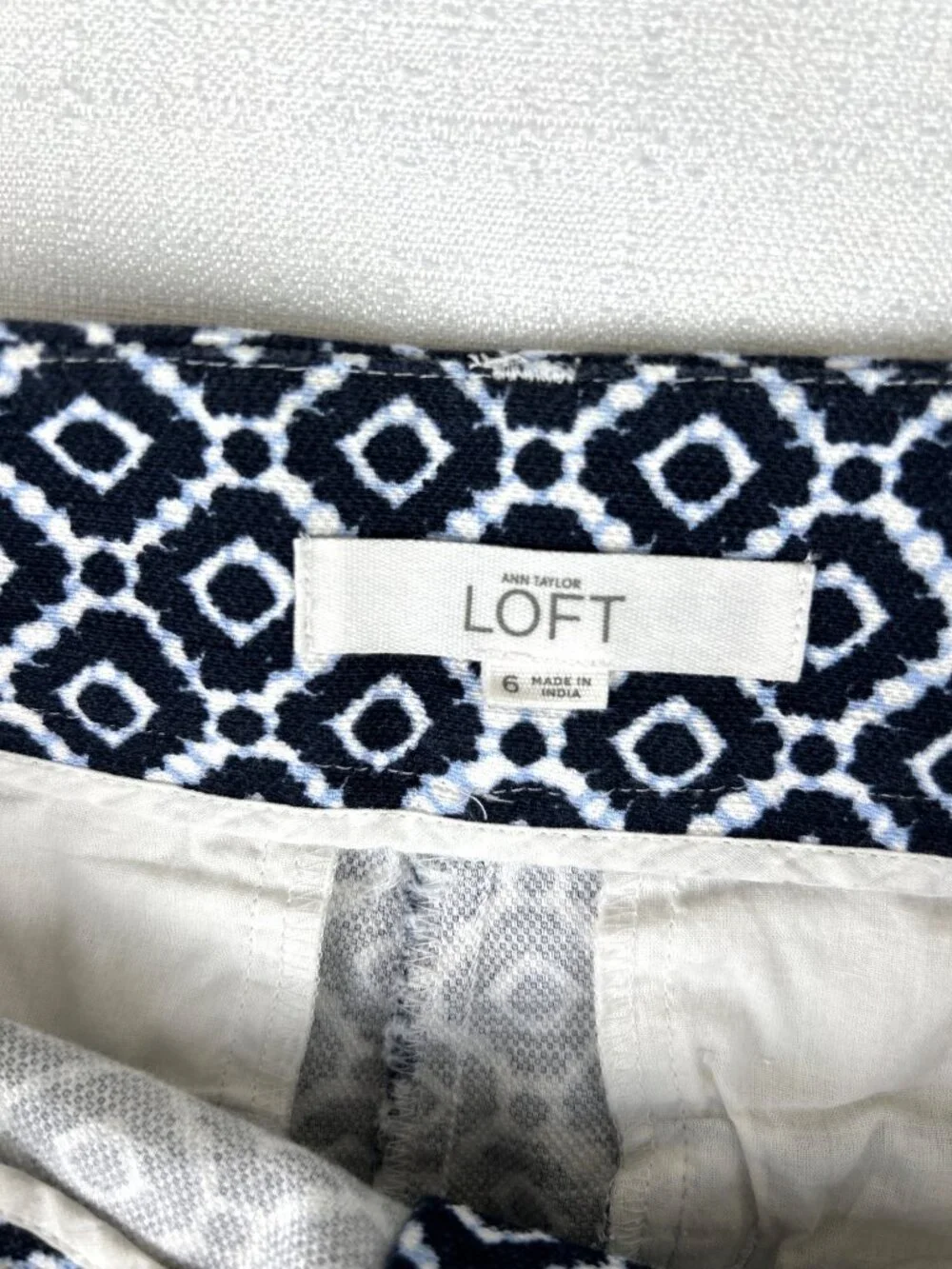 Ann Taylor Loft Geometric Print Shorts Size 6